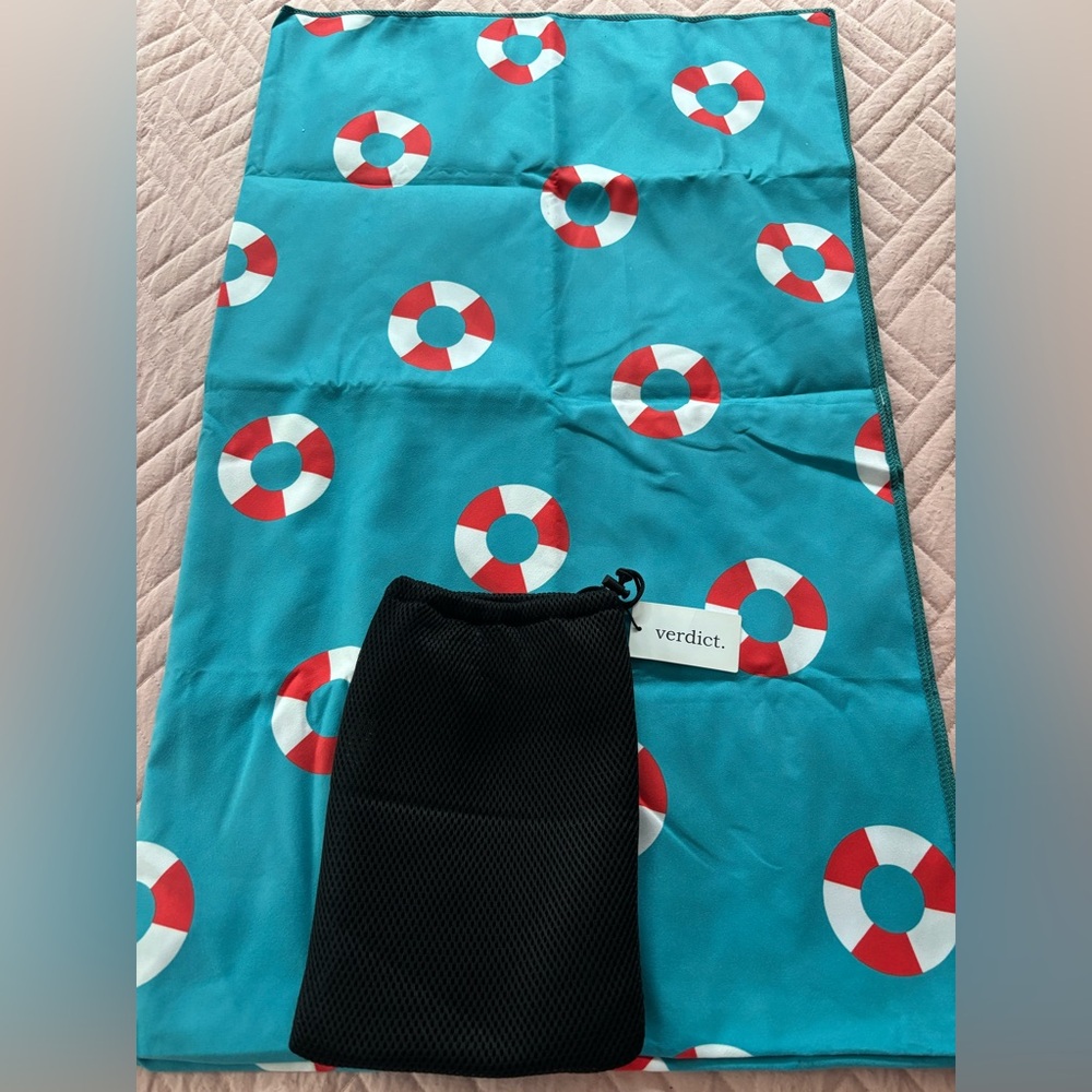 NWT Verdict Blue Lifebuoy Pattern Beach Towel with mesh pouch